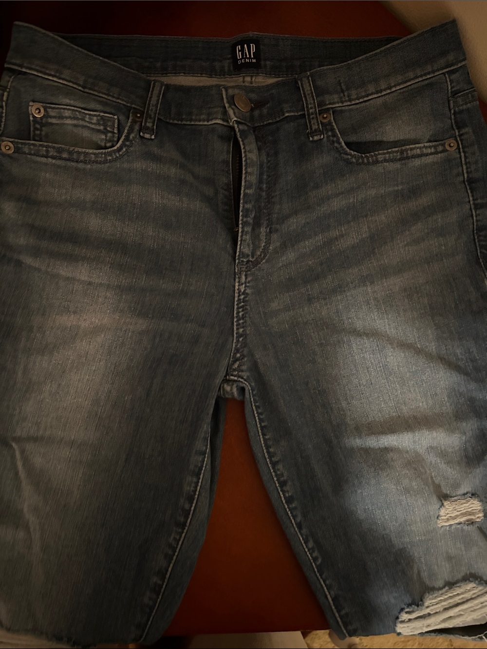 GAP Slim Straight Men's Jeans in Faded Blue Wash